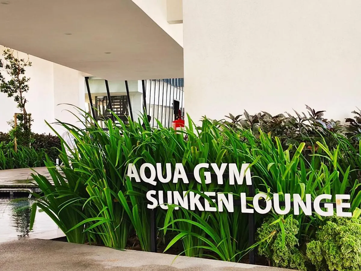 Near Georgetown With Beautiful City View 2 Room Fit 4 To 7 Pax Jelutong Malesia